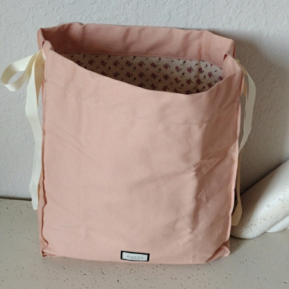 Gucci Beauty Bag - Picture 5 of 14